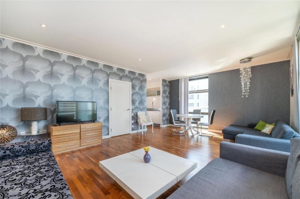 Penthouse Canary Wharf - Free Wifi Londra Dış mekan fotoğraf
